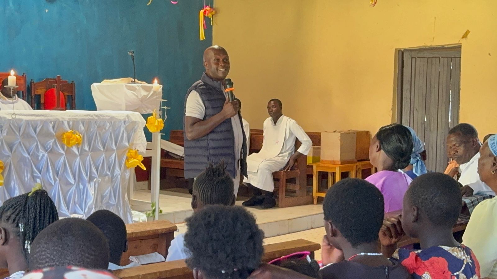 Mr Dawa supporting church leadership in Kiminini